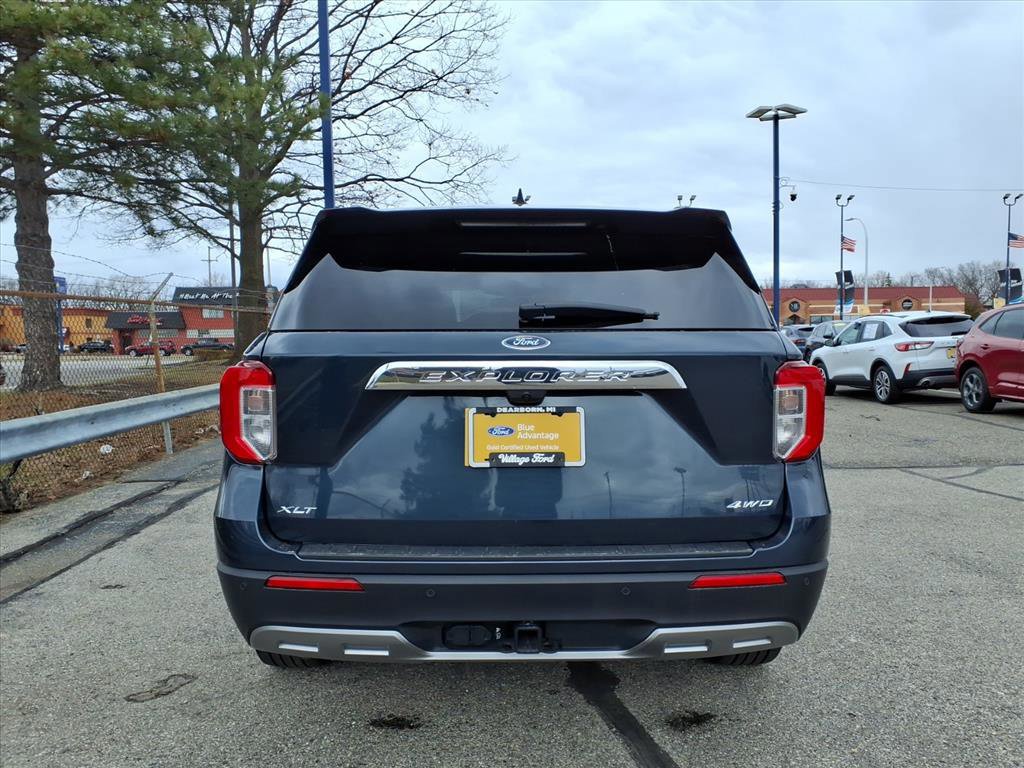 Certified 2023 Ford Explorer XLT w/ Equipment Group 202A image 3