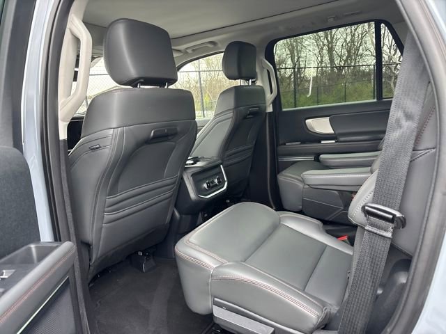 Certified 2025 Ford Expedition Active image 13
