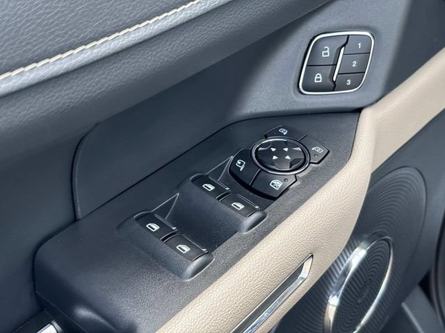 Certified 2024 Ford Expedition XLT RWD image 27