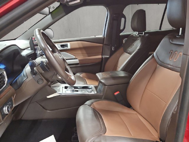 Certified 2021 Ford Explorer King Ranch w/ Premium Technology Package AWD/4WD image 12