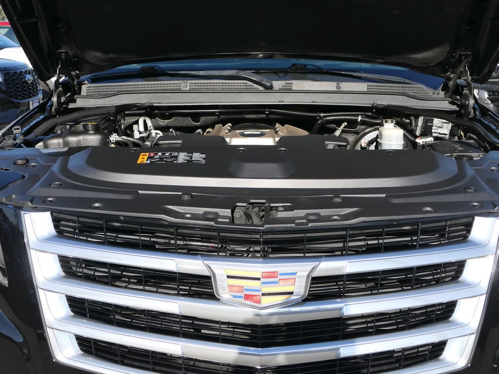 Used 2019 Cadillac Escalade Luxury RWD image 32