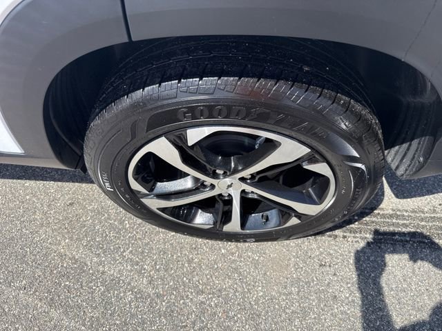 Used 2024 Chevrolet Trax RS FWD image 14