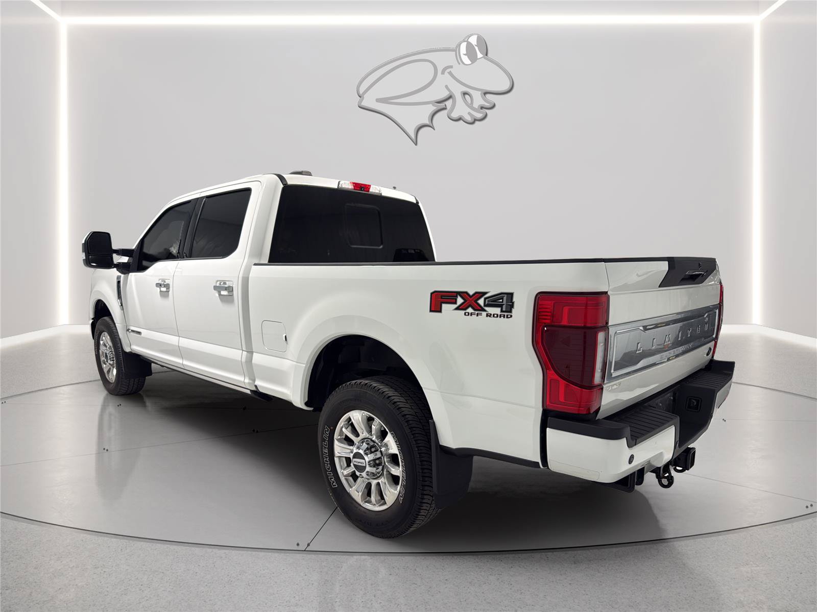 Certified 2022 Ford F250 Limited w/ FX4 Off-Road Package AWD/4WD image 3