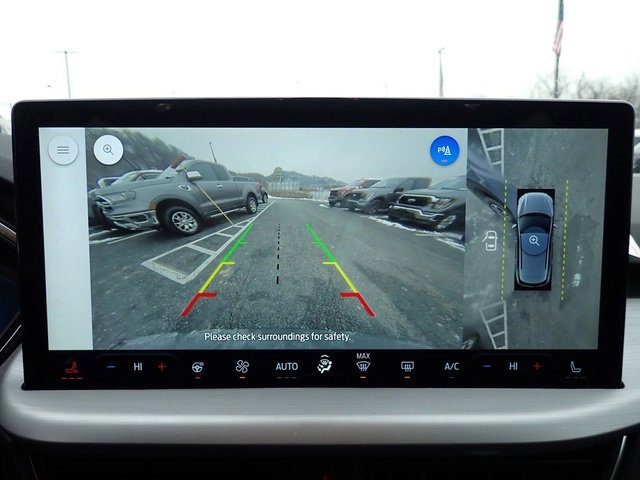 Certified 2025 Ford Escape Platinum w/ Premium Technology Package image 27