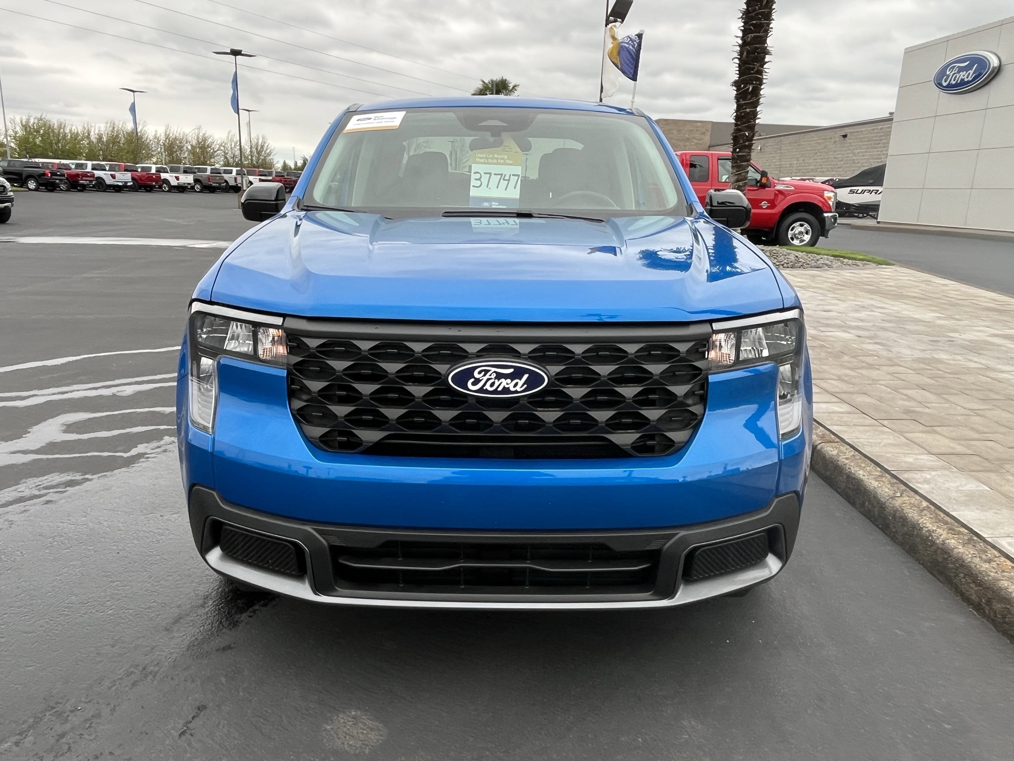 Certified 2025 Ford Maverick XLT w/ Equipment Group 301A AWD/4WD image 5