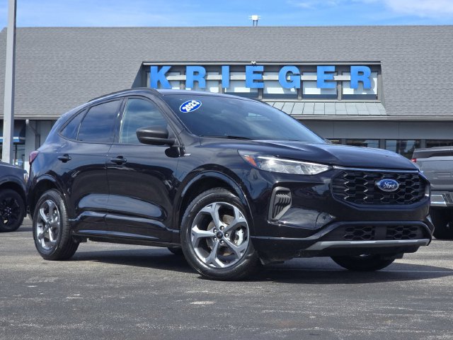 Certified 2023 Ford Escape ST-Line w/ Tech Pack #1 FWD image 2