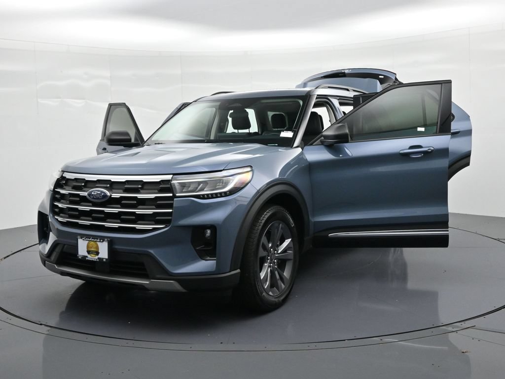Certified 2025 Ford Explorer Active w/ Active Comfort Package AWD/4WD image 25