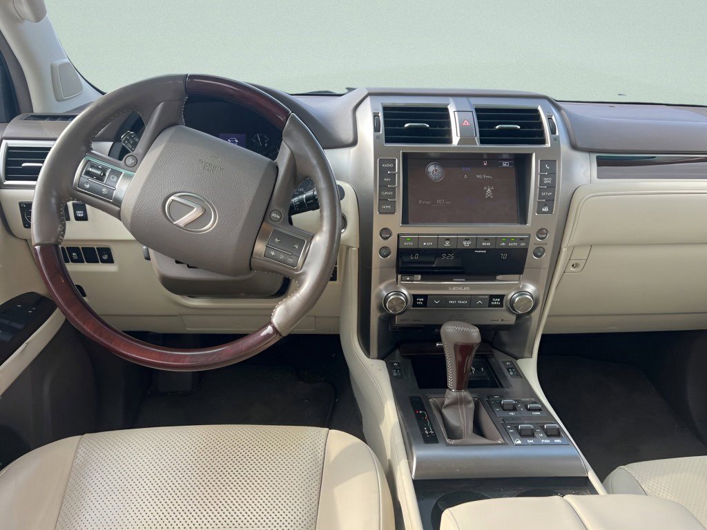 Used 2018 Lexus GX 460 Luxury w/ Preferred Accessory Package AWD/4WD image 23