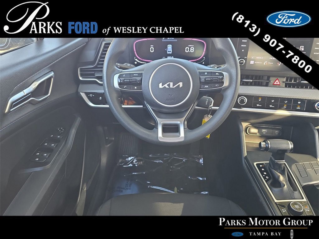 Used 2023 Kia Sportage LX image 12