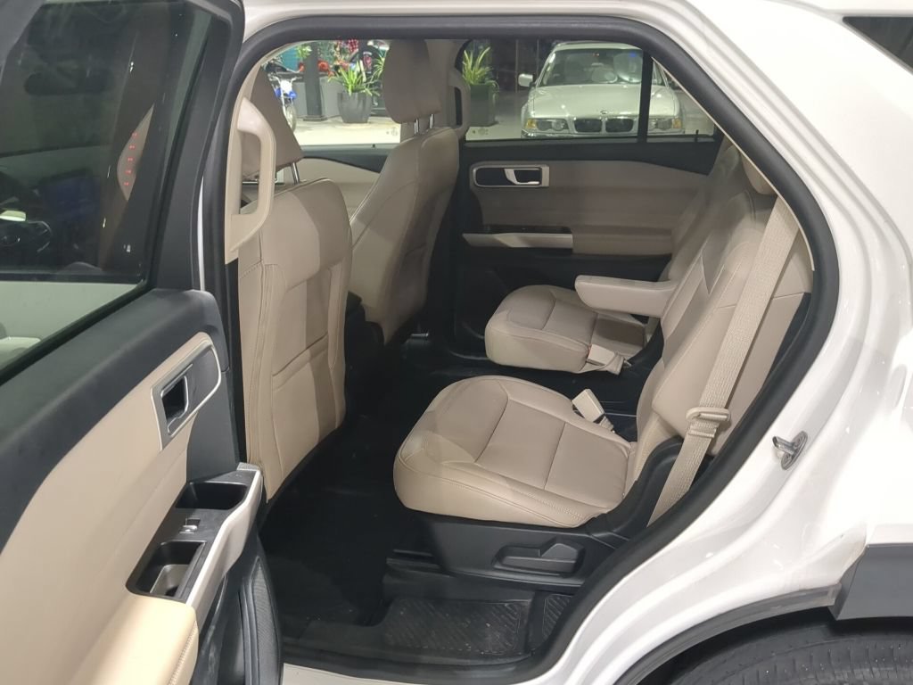 Certified 2023 Ford Explorer XLT w/ Equipment Group 202A AWD/4WD image 12
