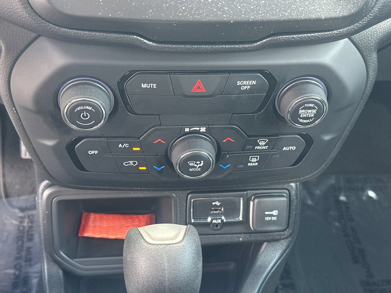 Used 2020 Jeep Renegade Altitude FWD image 28