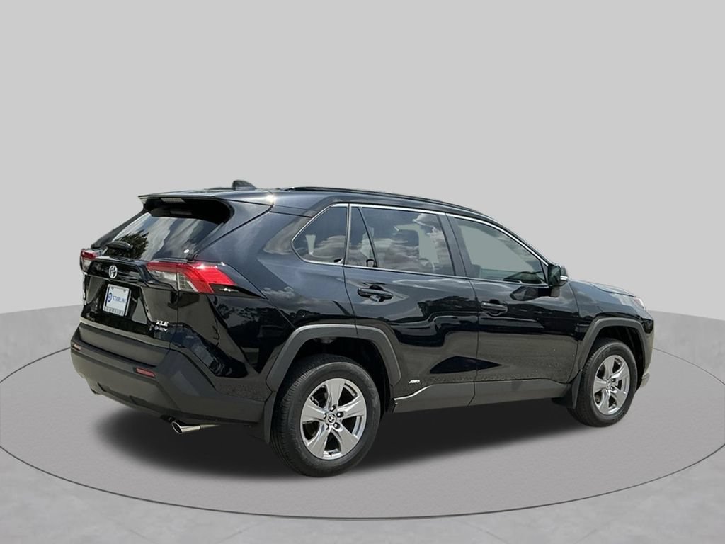 Used 2025 Toyota RAV4 XLE AWD/4WD image 9