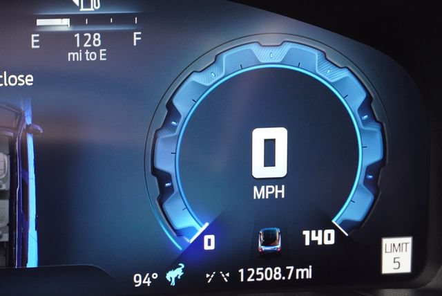 Certified 2025 Ford Bronco Sport Outer Banks w/ Outer Banks Tech Package+ AWD/4WD image 31