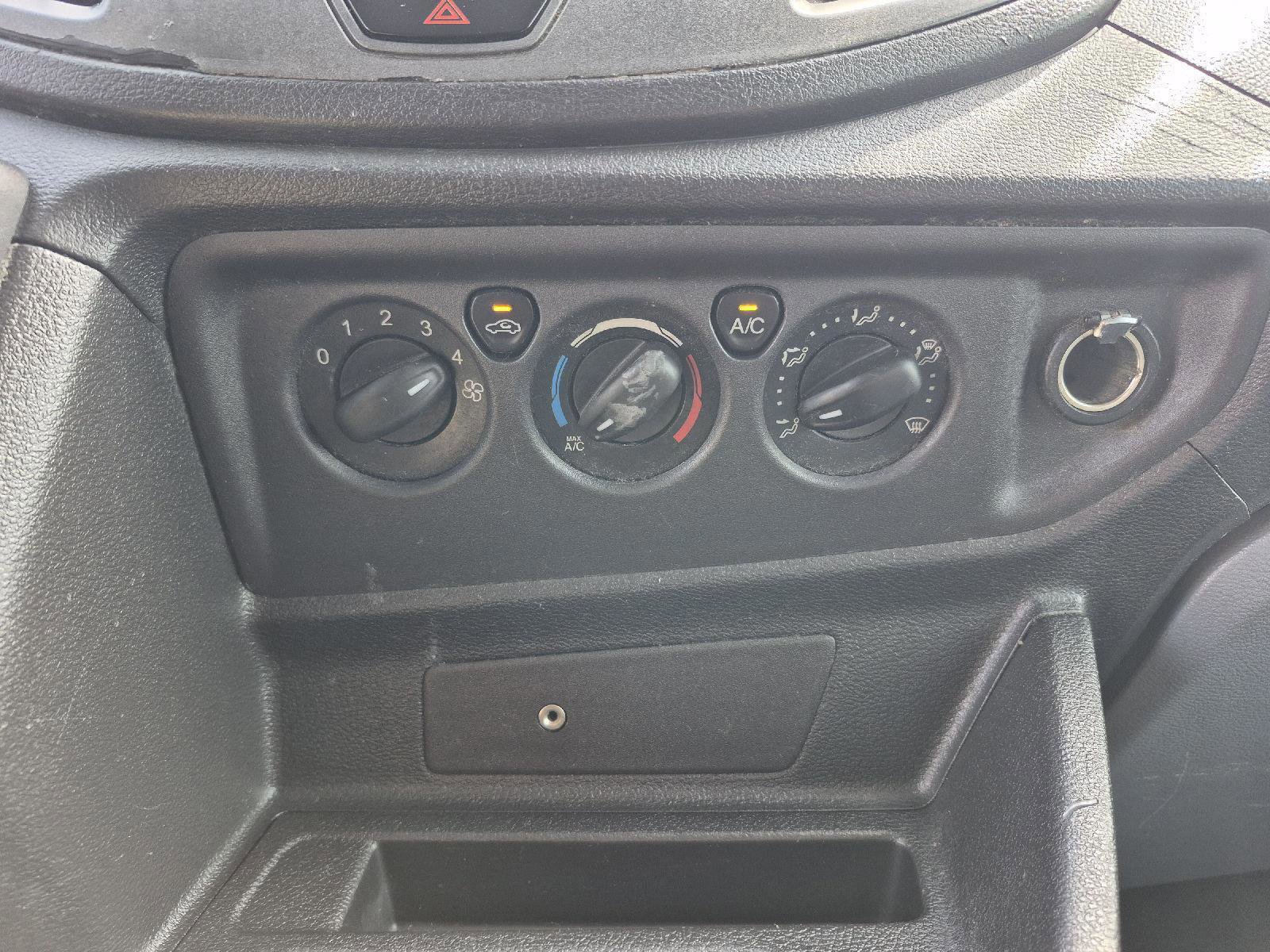 Certified 2019 Ford Transit 350 XL image 17