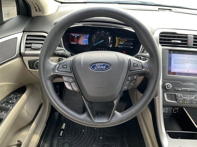 Certified 2019 Ford Fusion SE FWD image 16