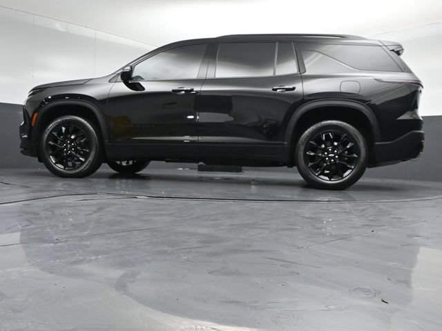 Used 2024 Chevrolet Traverse LT w/ Midnight/Sport Edition AWD/4WD image 39