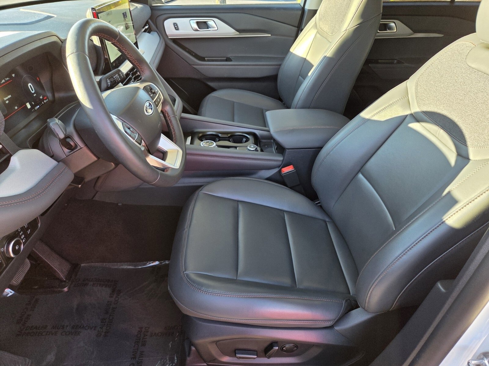 Certified 2025 Ford Explorer Active w/ Active Comfort Package image 10