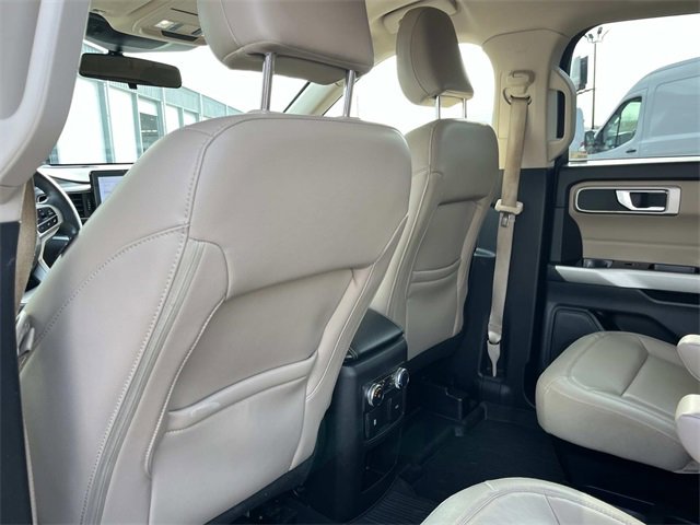 Certified 2021 Ford Explorer XLT w/ Equipment Group 202A image 20