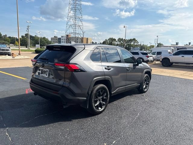 Used 2024 Toyota RAV4 LE FWD image 7