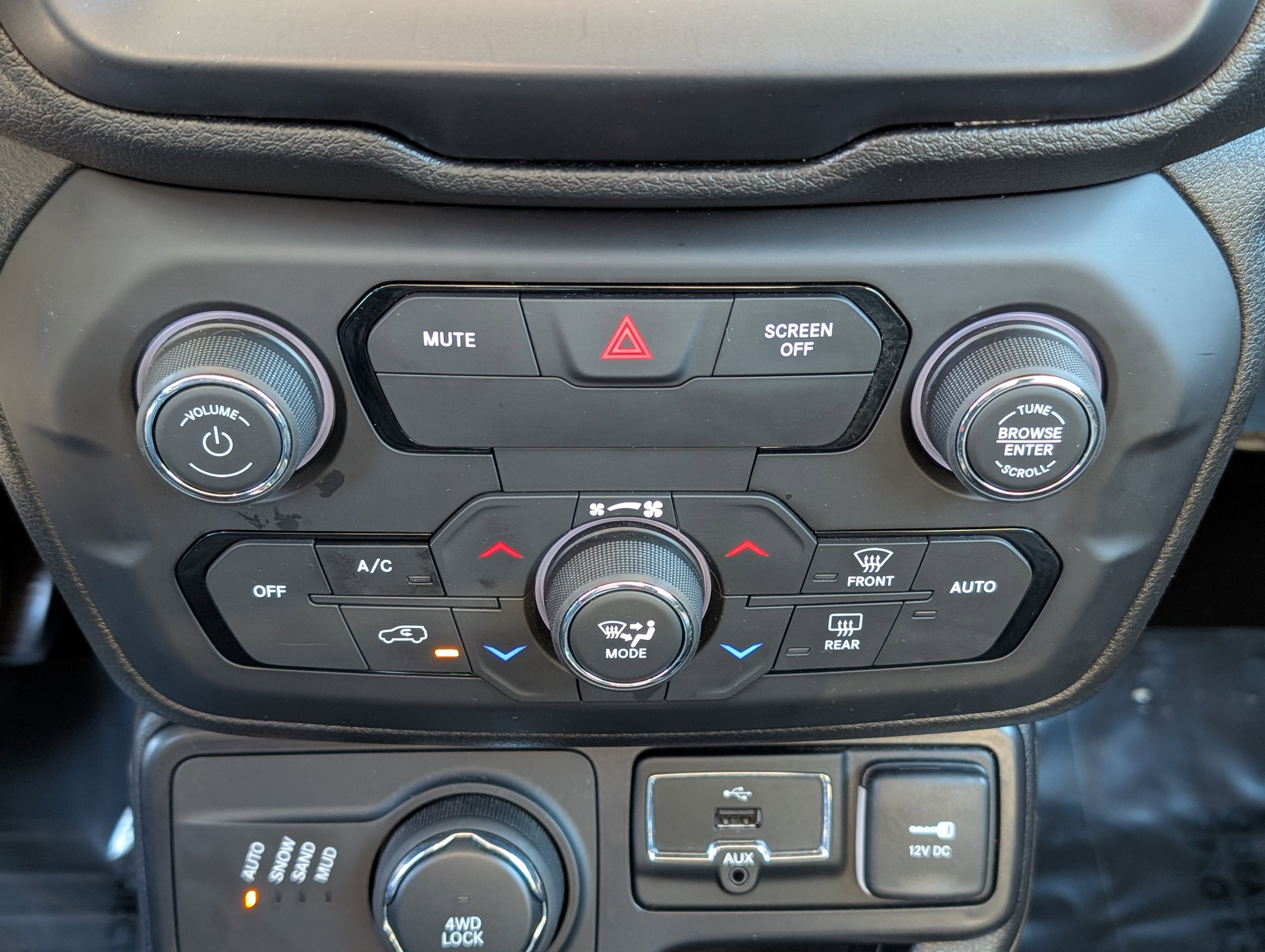 Used 2019 Jeep Renegade Limited w/ UConnect 8.4 Nav Group image 26