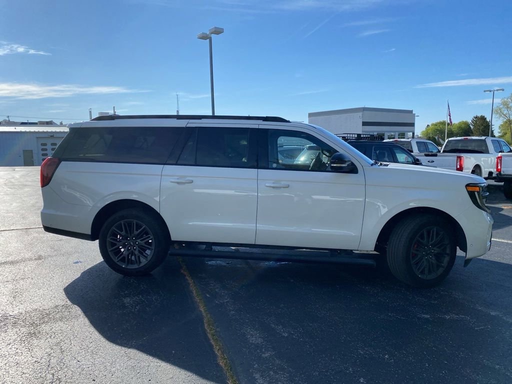 Certified 2025 Ford Expedition Max Platinum w/ Stealth Performance Package AWD/4WD image 2