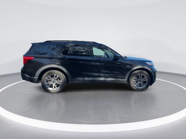 Certified 2022 Ford Explorer XLT w/ Equipment Group 202A AWD/4WD image 8