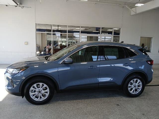 Certified 2023 Ford Escape Active w/ Tech Pack #2 image 2