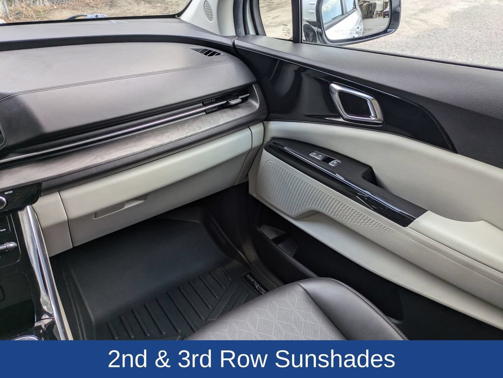 Used 2024 Kia Carnival EX FWD image 20