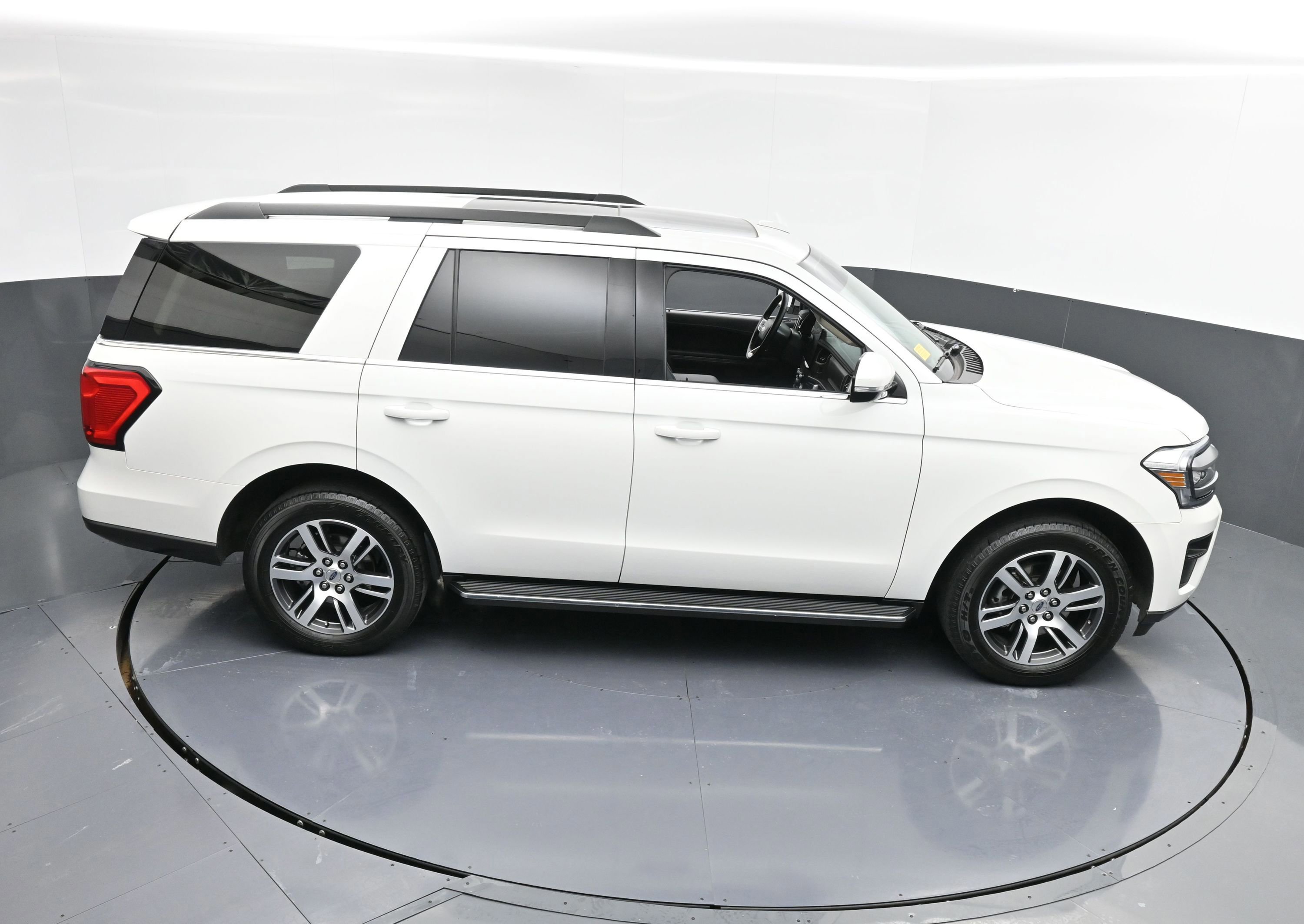 Certified 2022 Ford Expedition XLT image 19