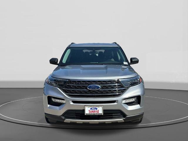 Certified 2022 Ford Explorer XLT w/ Equipment Group 202A RWD image 3