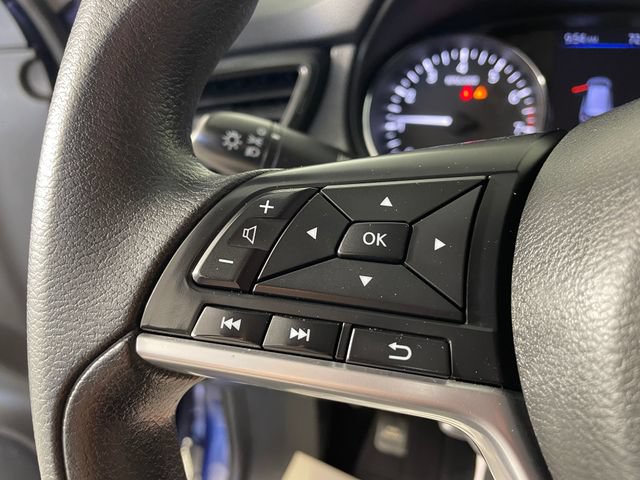 Used 2018 Nissan Rogue S AWD/4WD image 12