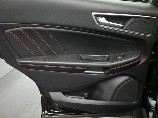 Certified 2021 Ford Edge ST-Line w/ Class II Trailer Tow Package image 40