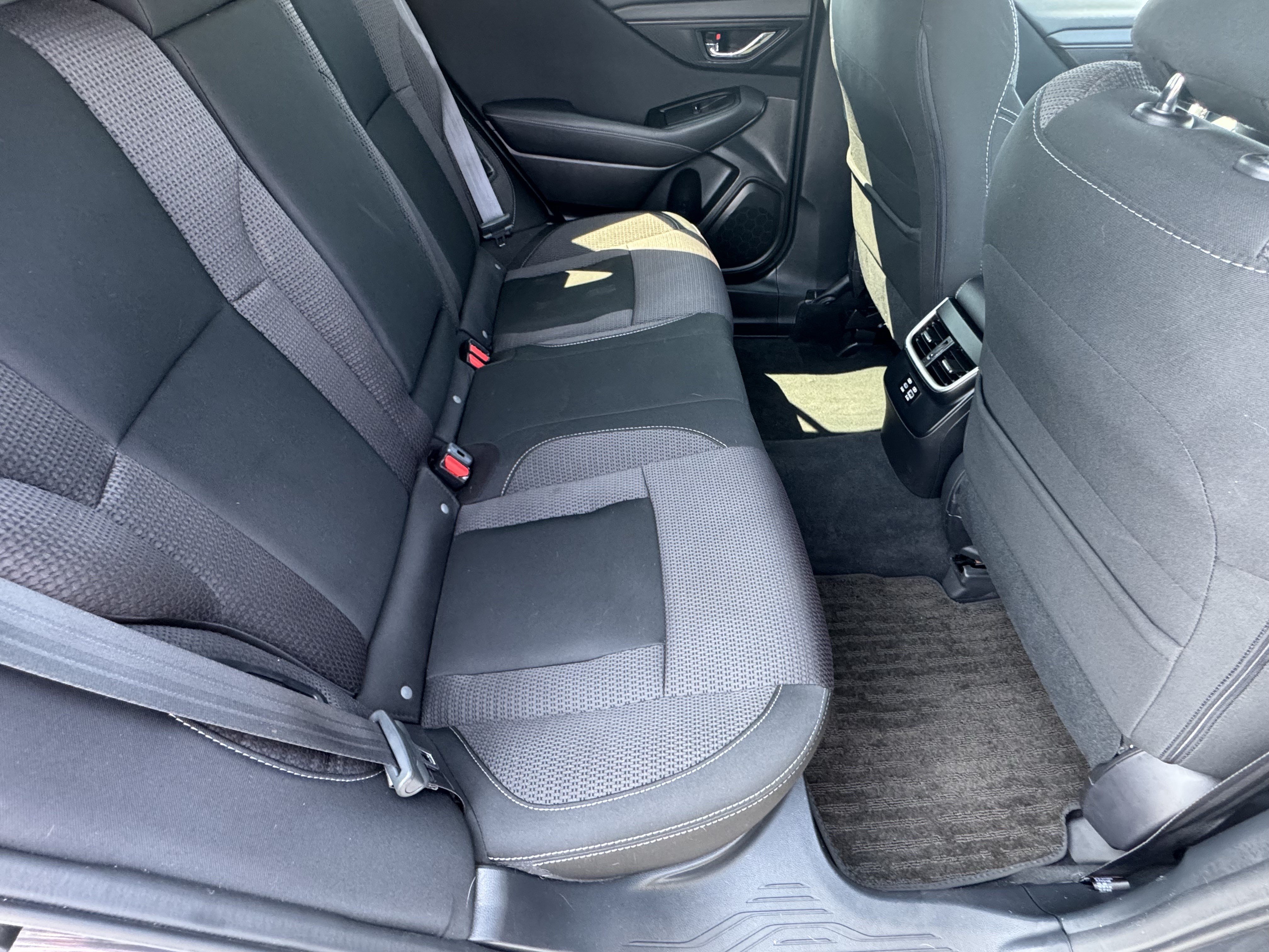 Used 2023 Subaru Outback Premium AWD/4WD image 17