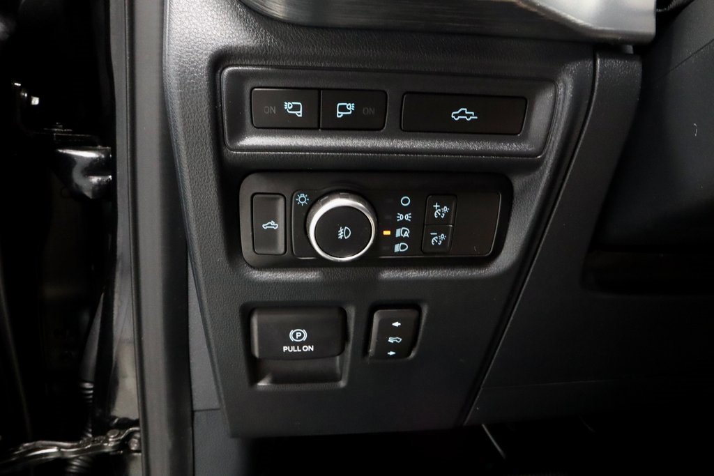 Certified 2022 Ford F150 Lariat w/ Equipment Group 502A High image 28