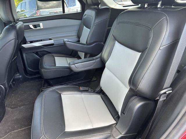Certified 2023 Ford Explorer XLT w/ Equipment Group 202A AWD/4WD image 17