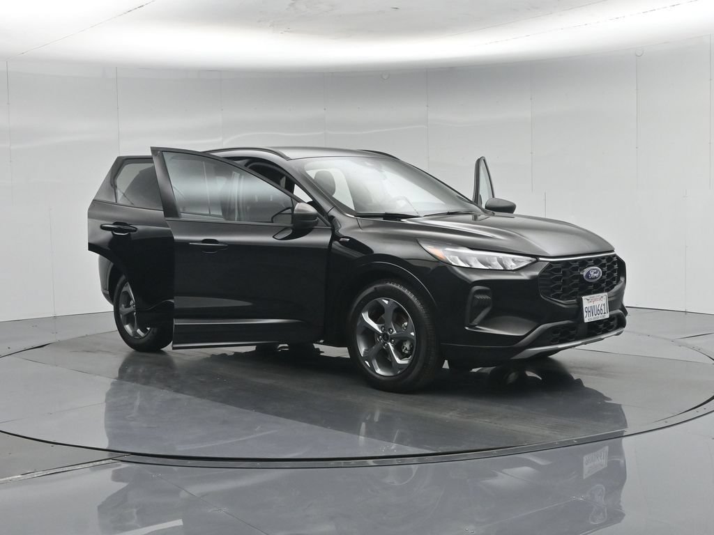 Certified 2023 Ford Escape ST-Line w/ Tech Pack #1 FWD image 34
