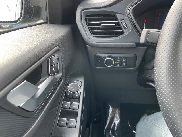 Certified 2025 Ford Escape ST-Line w/ Tech Pack #1 image 21