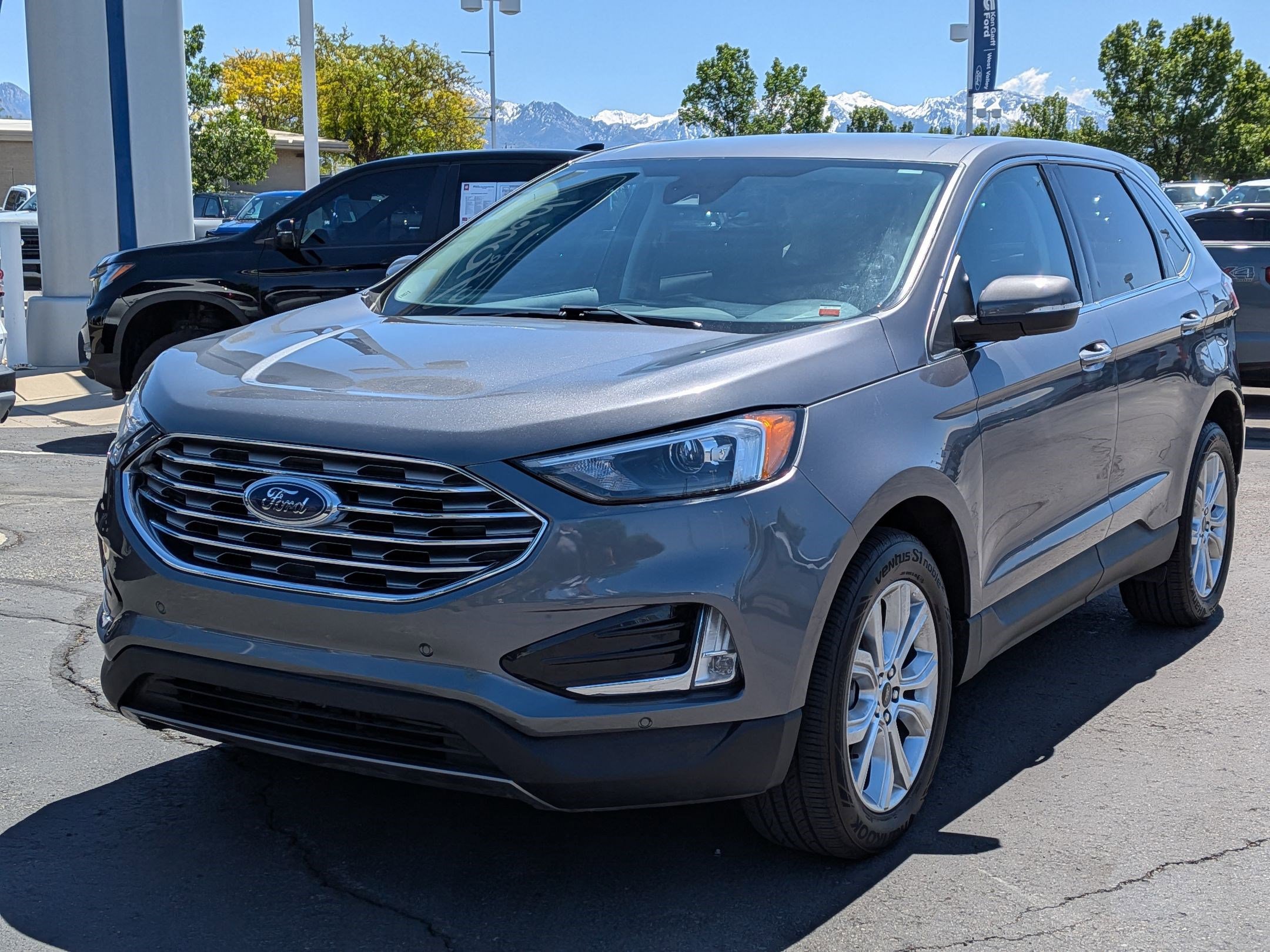 Certified 2024 Ford Edge Titanium AWD/4WD image 10