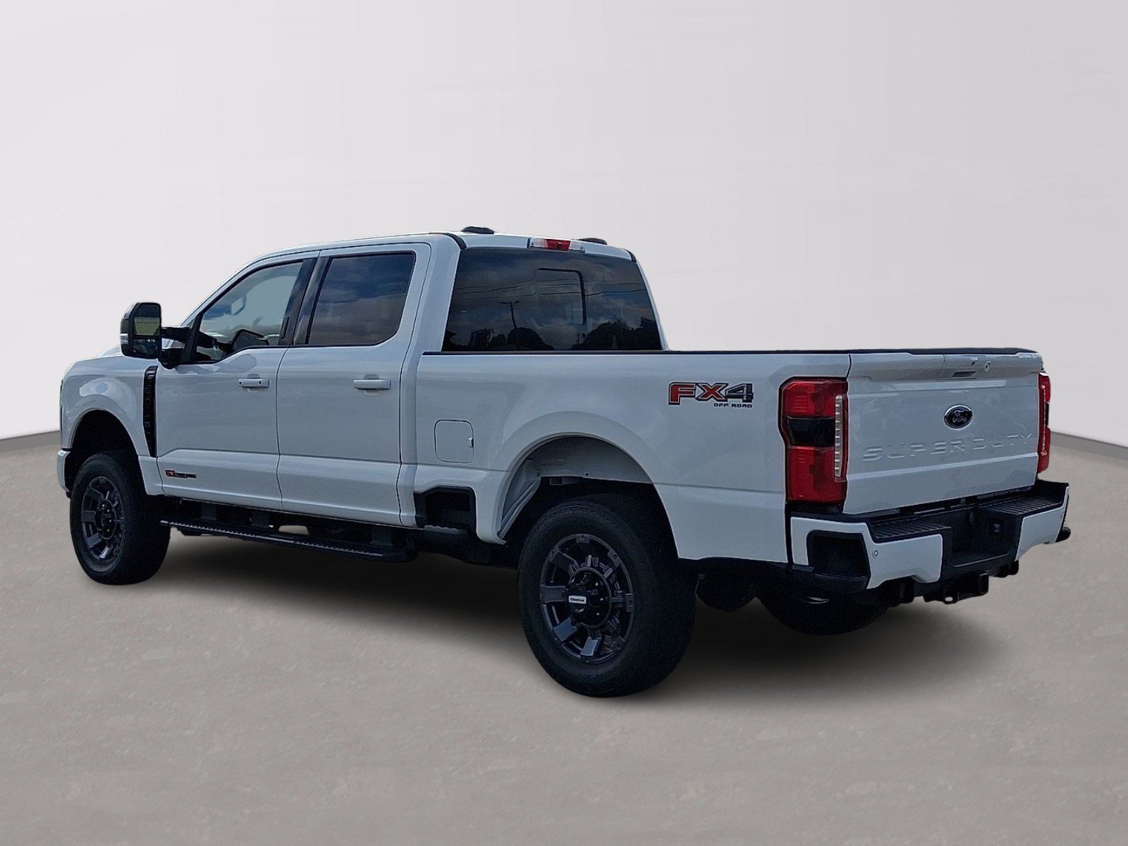 Certified 2024 Ford F250 Lariat w/ Lariat Ultimate Package AWD/4WD image 4