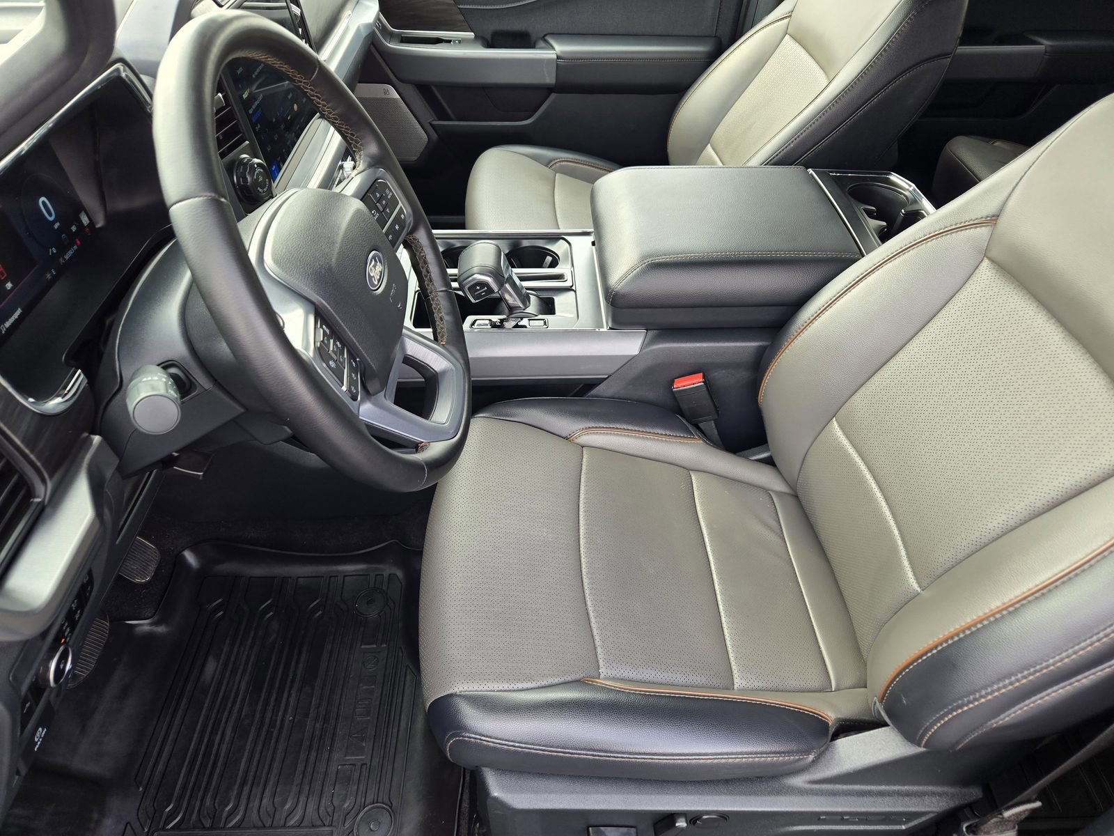 Certified 2025 Ford F150 Lariat w/ FX4 Off-Road Package image 8