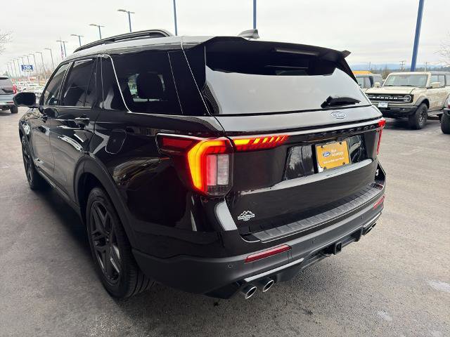 Certified 2025 Ford Explorer ST image 2