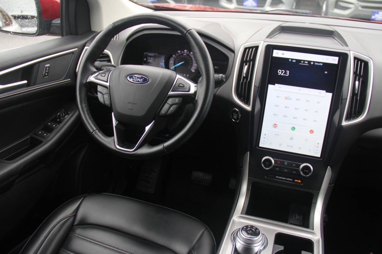 Certified 2024 Ford Edge SEL AWD/4WD image 15