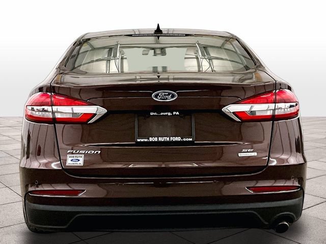 Certified 2019 Ford Fusion SE FWD image 4