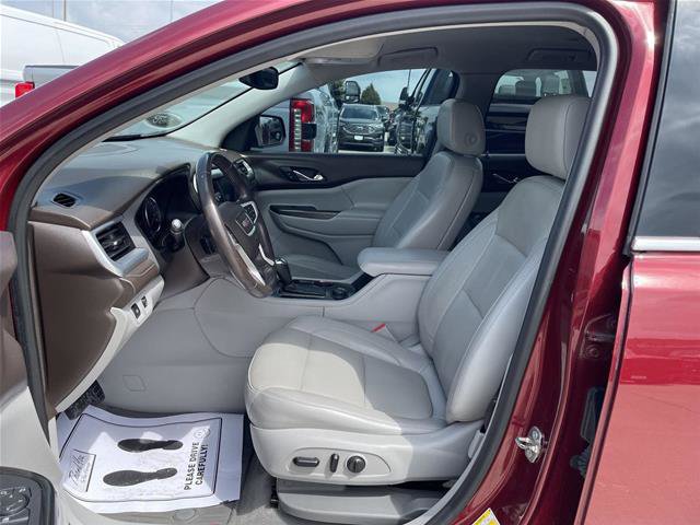 Used 2018 GMC Acadia SLT FWD image 16