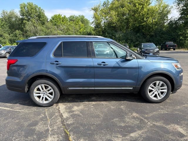 Certified 2018 Ford Explorer XLT w/ Equipment Group 202A AWD/4WD image 6