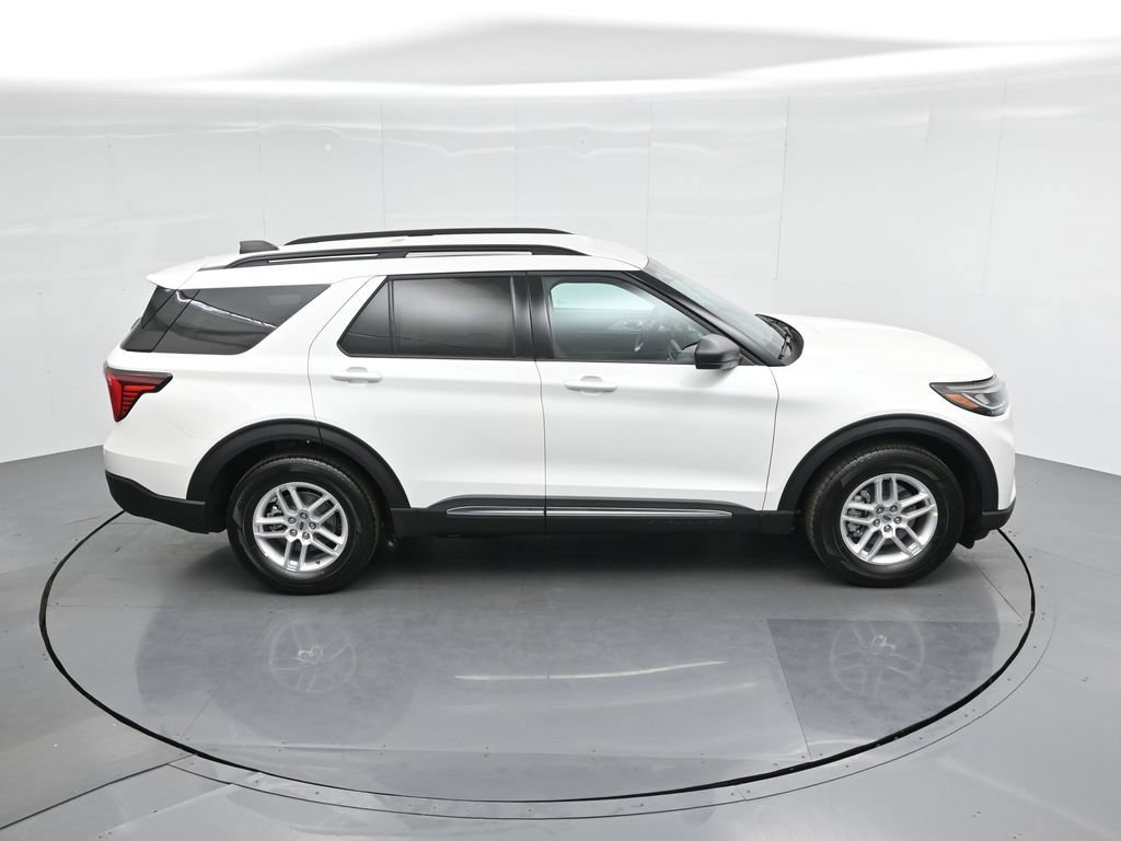 Certified 2025 Ford Explorer Active RWD image 39