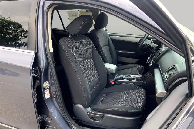 Used 2017 Subaru Outback 2.5i Premium AWD/4WD image 8