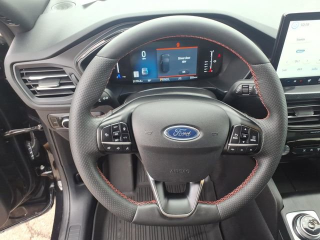 Certified 2023 Ford Escape ST-Line w/ Tech Pack #1 image 18