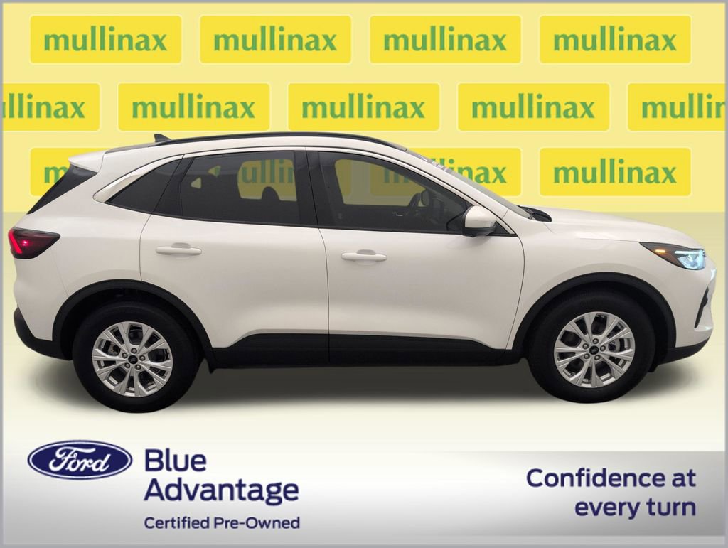 Certified 2023 Ford Escape Active w/ Tech Pack #2 FWD image 2