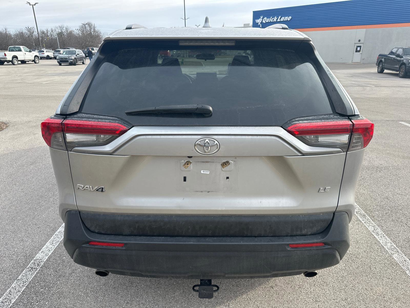 Used 2019 Toyota RAV4 LE image 4